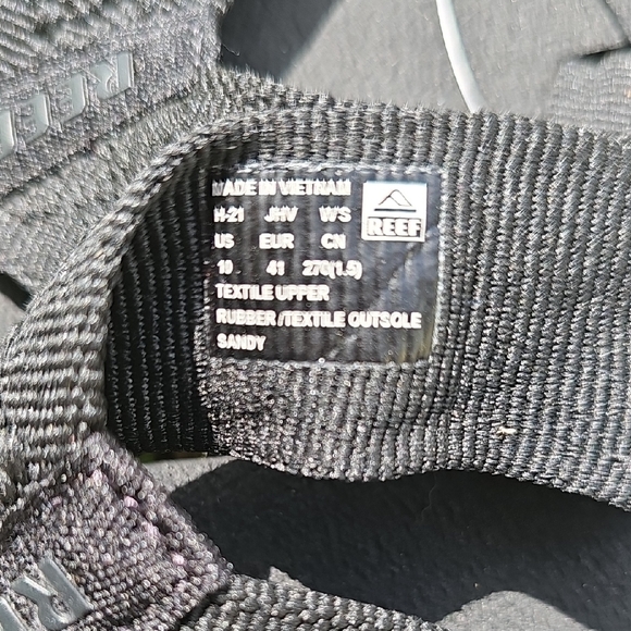 Reef Black Flip Flops - Picture 3 of 5